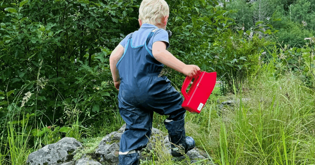Lek og læring i naturen med Mjær FUS barnehage